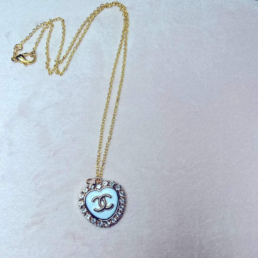 Upcycled Pendant Zipper Pull Heart Necklace Gold & White - Picture 4 of 6